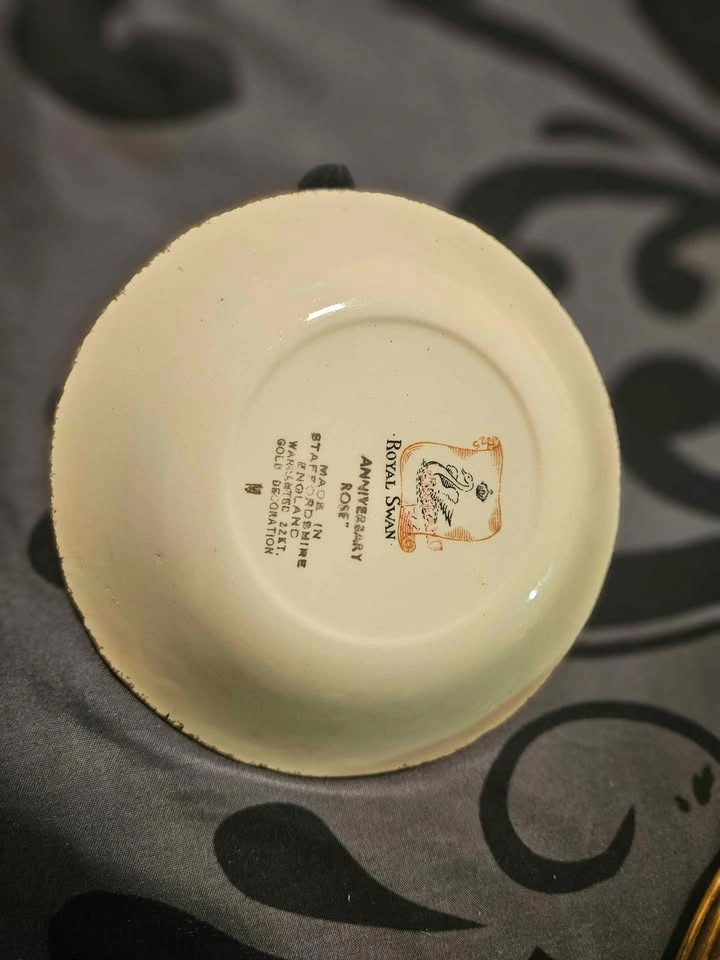 Vintage Royal Swan "Anniversary Rose" 32-Piece Set - photo 3