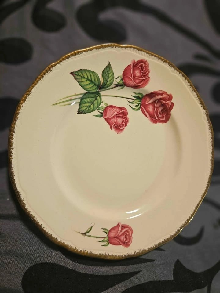 Vintage Royal Swan "Anniversary Rose" 32-Piece Set - photo 4