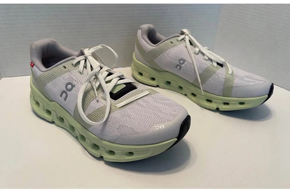 Women’s On Cloudgo Size 5 White/Meadow - photo 2