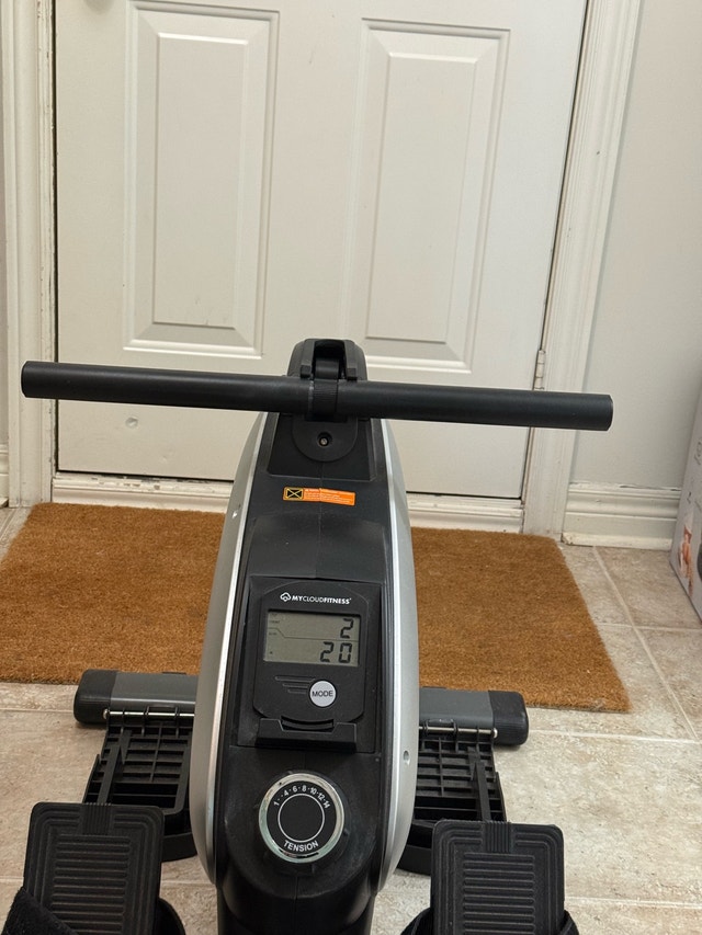 ROWING MACHINE - photo 2