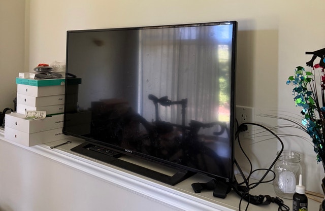 SONY TV 35 INCH