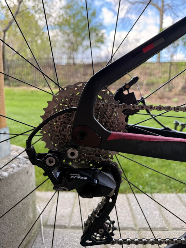 Lightweight Carbon Roadbike - photo 2
