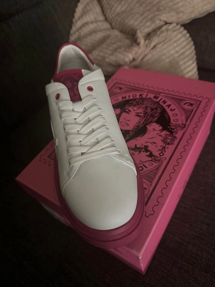NICKI MINAJ LOCI SNEAKERS - photo 3