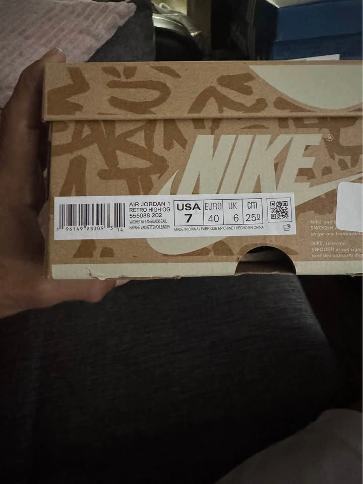 Air Jordan 1 Retro High OG - photo 2