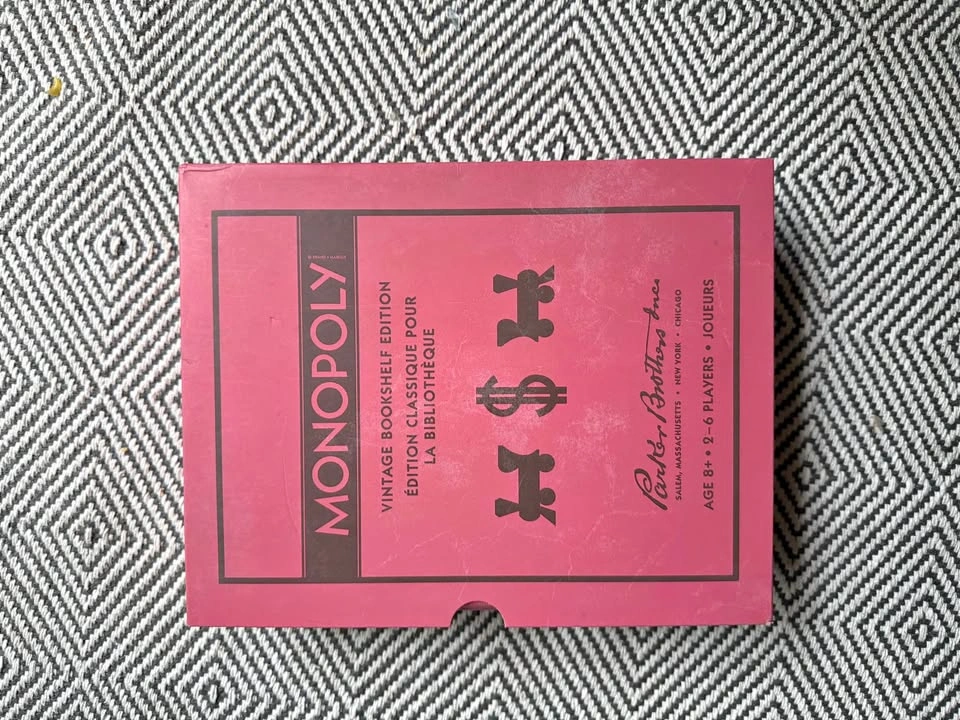 Monopoly- special classic book edition