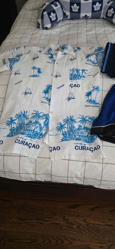 Curaçao Souvenir Button-Down Shirt and 2 Athletic Shorts Bundle - photo 4