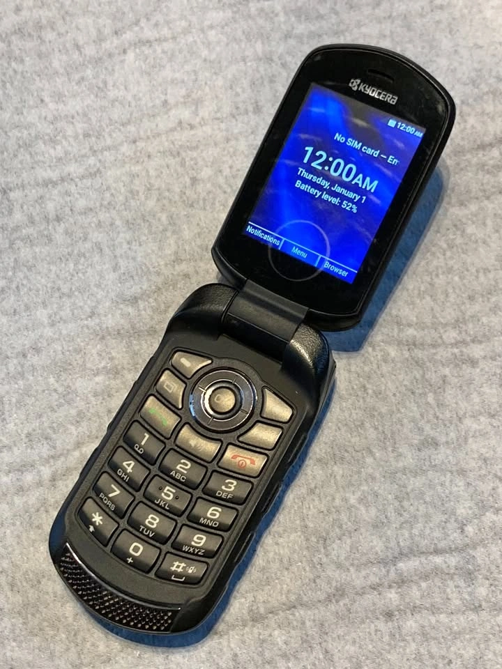 Mobile Cellphone Kyocera DuraXE– Ultra-Rugged Waterproof