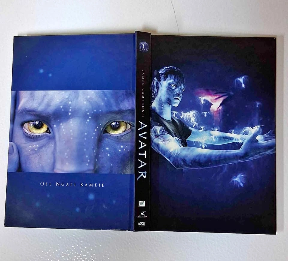 James Cameron's Avatar Extended Collector's Edition 3 DVD Set