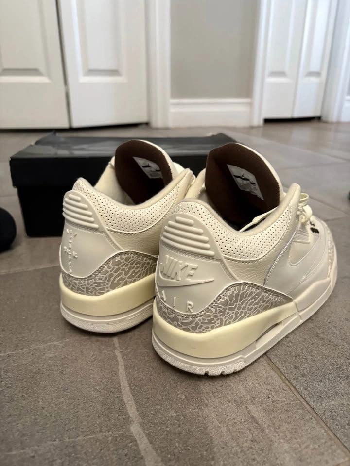 Jordan 3s - photo 3
