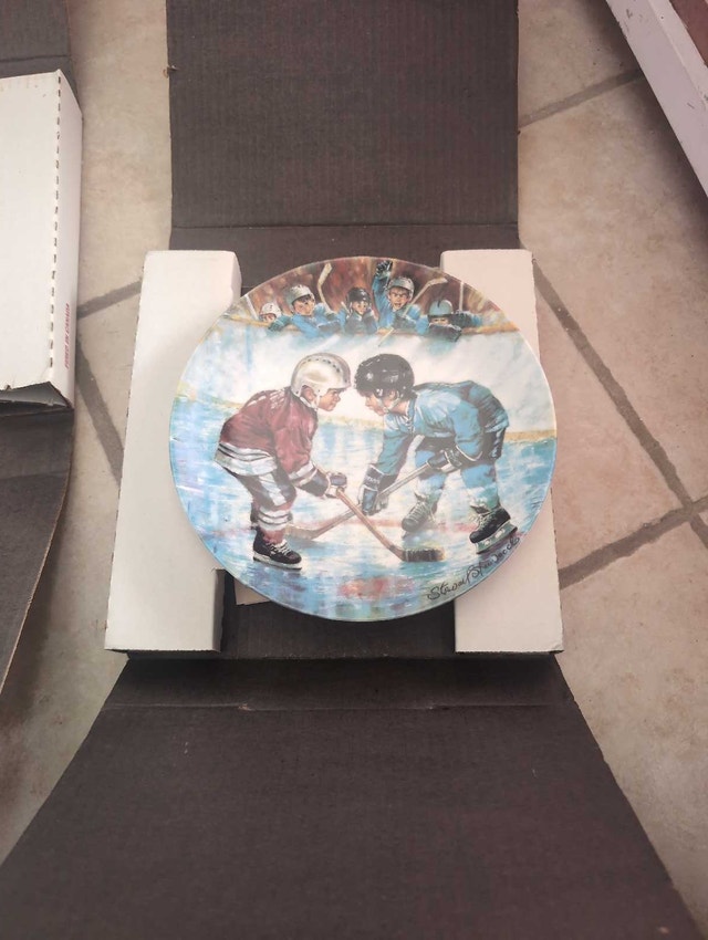 Hockey collectible plates