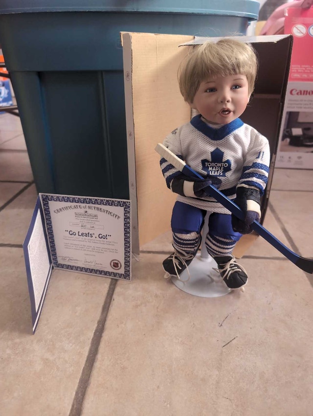 Ashton Drake galleries "Go Leafs Go" doll