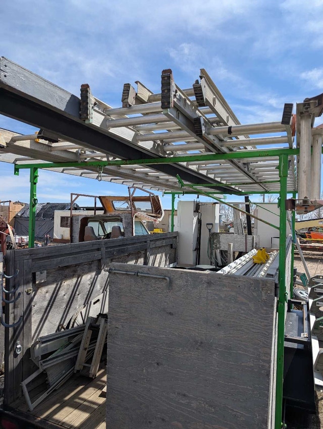 siding equipment and trailer - photo 3