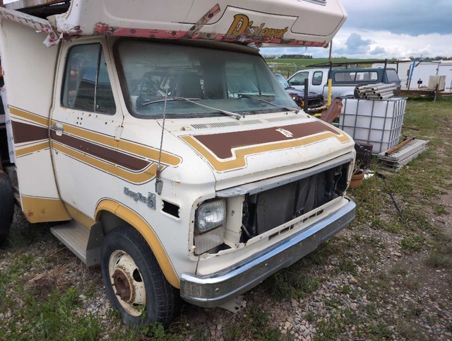 1980 c30 van front clip and doors - photo 2