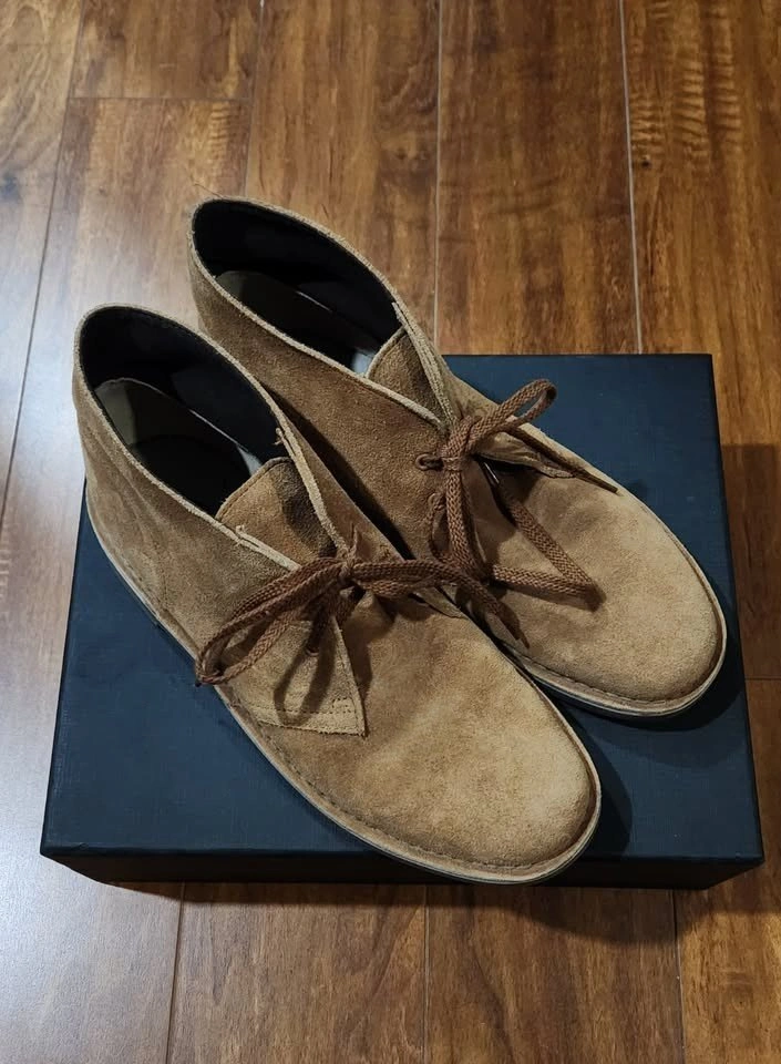 Clarks Men’s Suede Boots – Beige – Size 7.5 US - photo 2