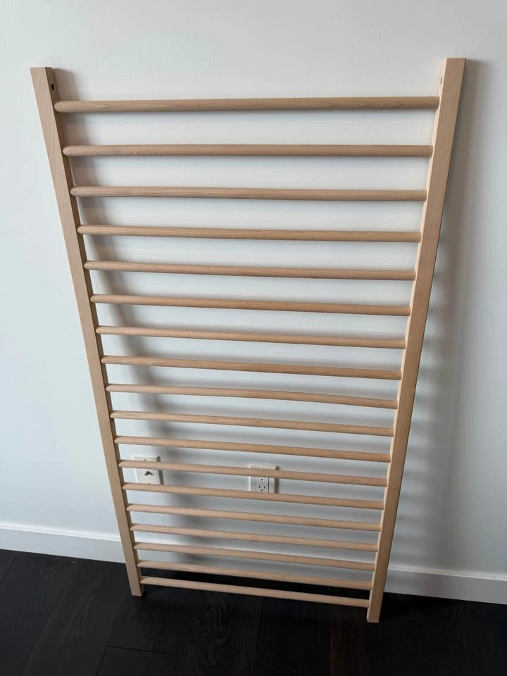 Ikea Crib, mattress, mattress protector and brand new bedsheet - photo 3