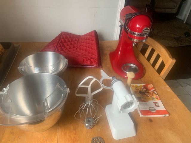 Like NEW kitchenaid artisan mixer comes with meat - photo 3
