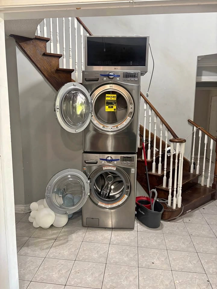 Brand new LG microwave / Washer dryer
