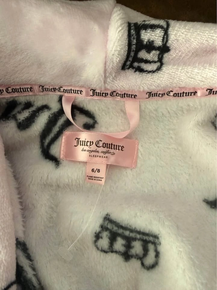 Juicy Couture Robe child size 6/8 tags on - photo 4