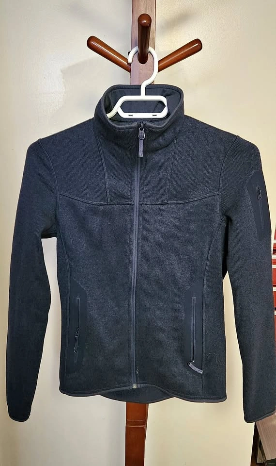 Arc'teryx Covert Cardigan - Woman - Size XS