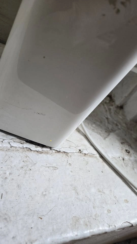 Apple Airport Extreme Model A1521 WiFi Router - photo 3