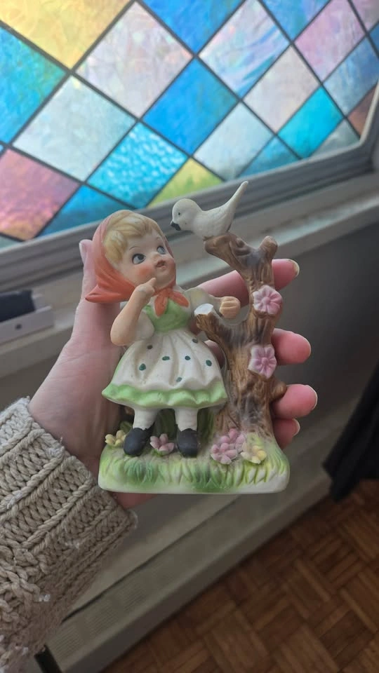 girl and bird figurine - photo 4