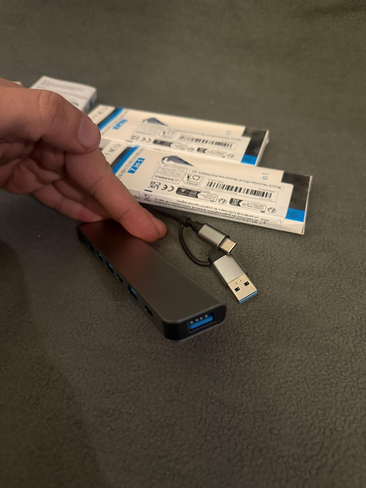 7-in-1 USB C Hub, High-Speed Data Transfer - photo 3