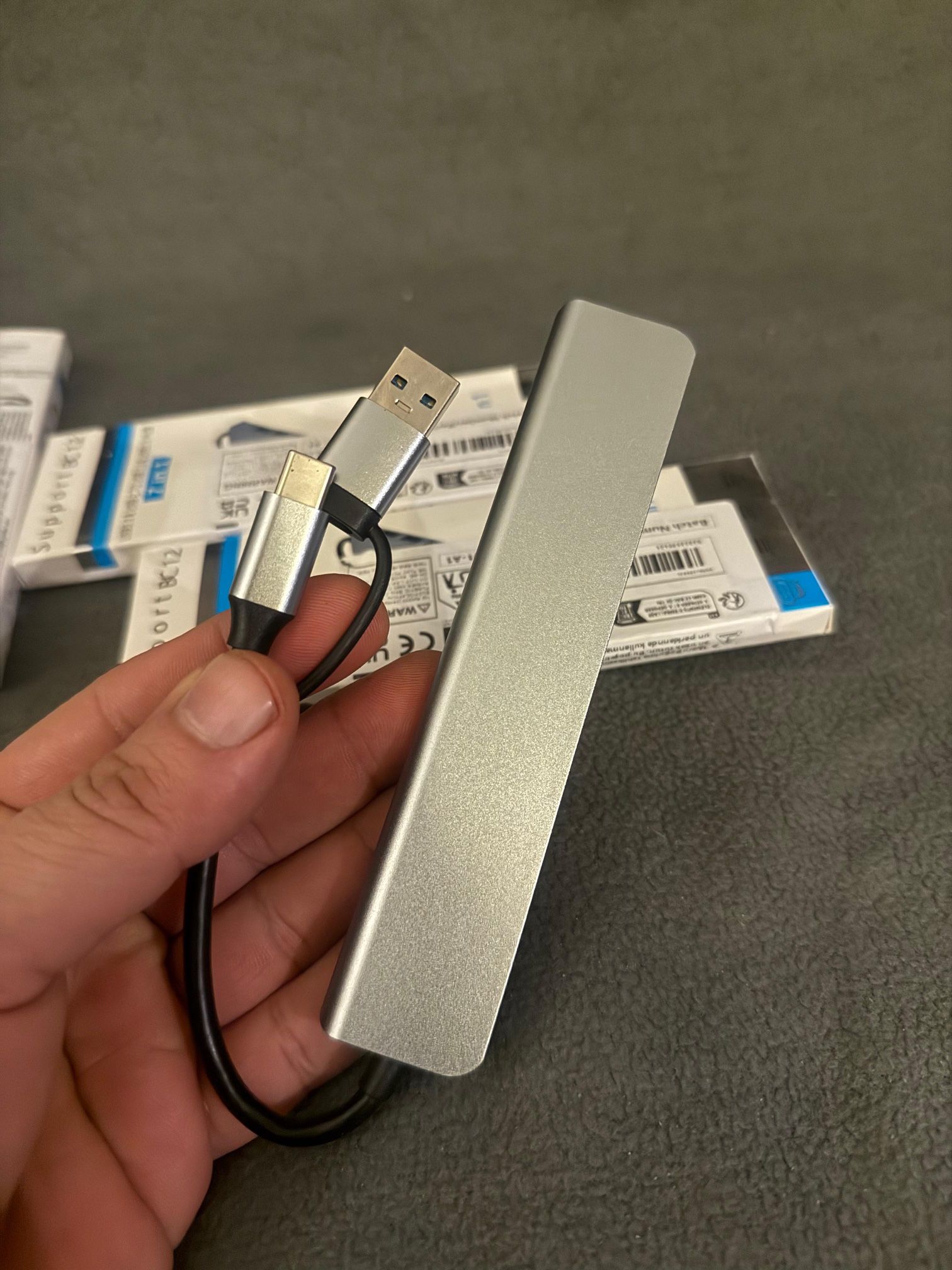 7-in-1 USB C Hub, High-Speed Data Transfer - photo 4