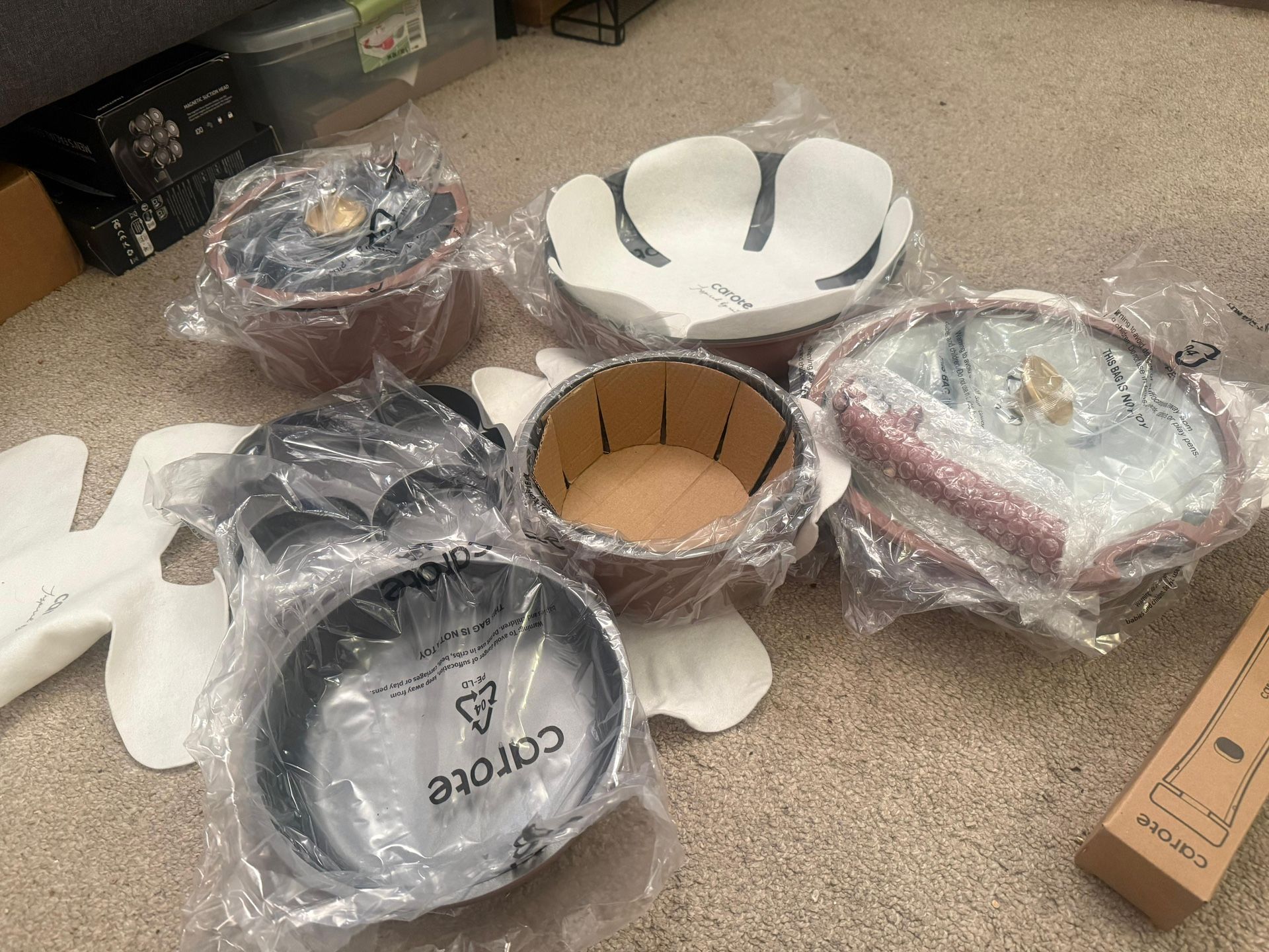 Nonstick Cookware Set with Detachable Handles