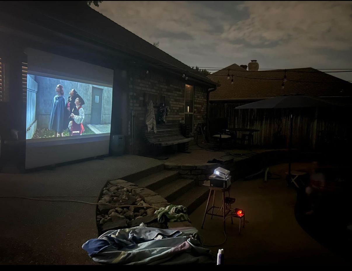 Auto Focus 1080P Projector with Wifi and Bluetooth - photo 2