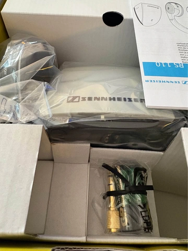 Sennheiser RS 110 Wireless Over-Ear Headphone System - photo 4