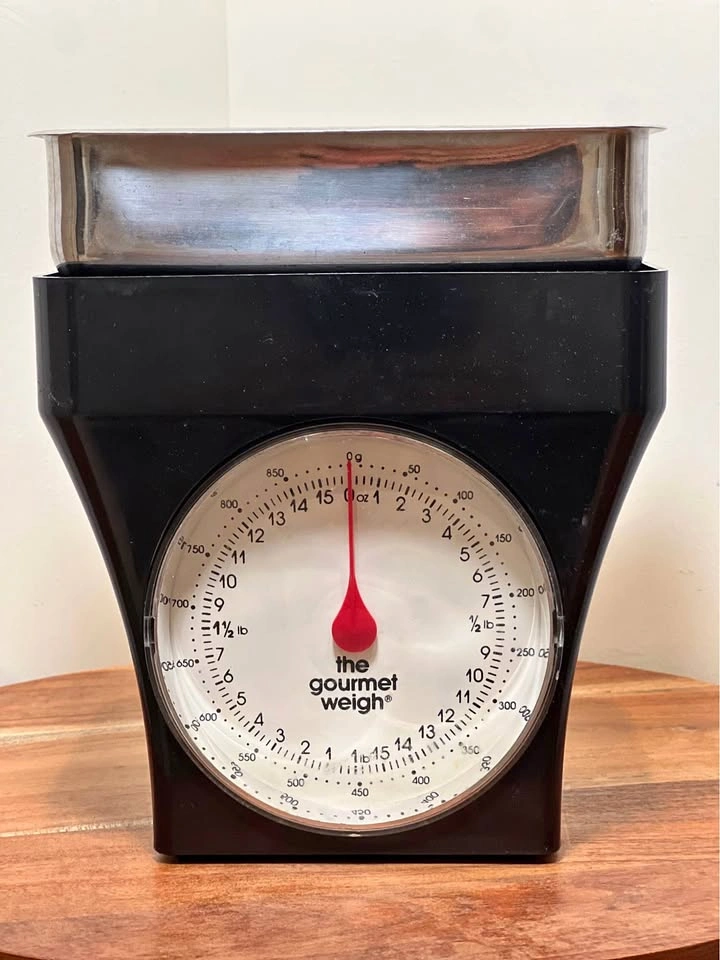 Vintage Metrokane The Gourmet Weigh Mechanical Kitchen Scale