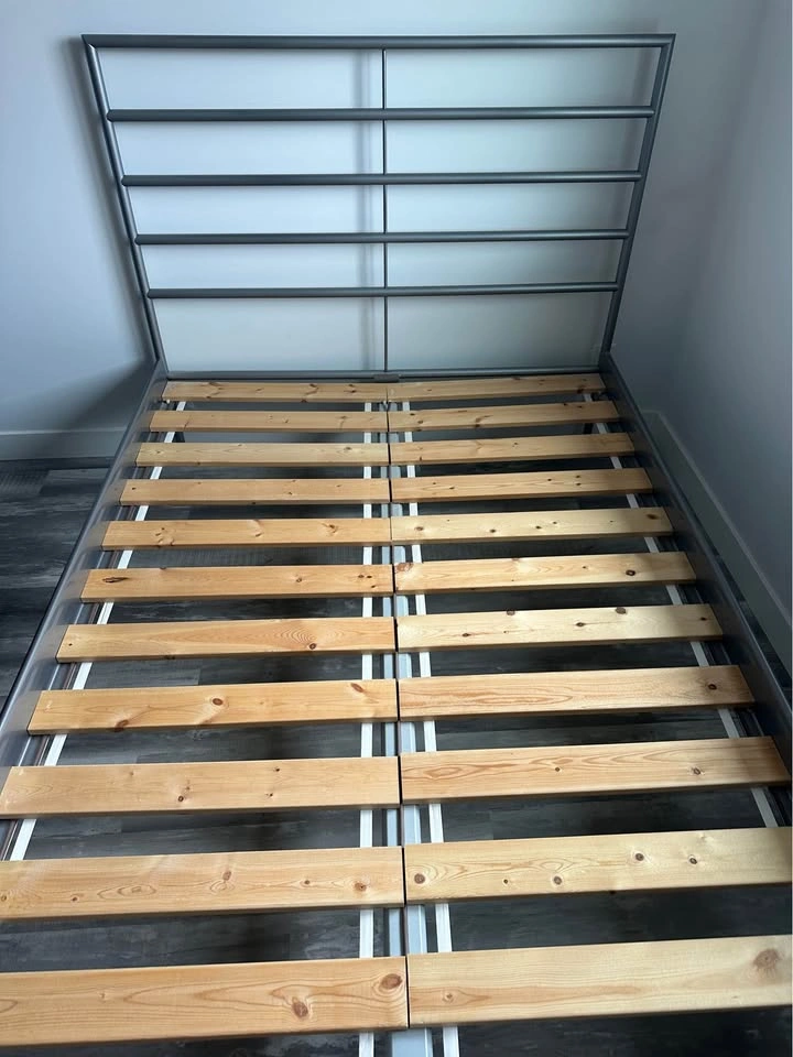 IKEA double metal bed frame - photo 2