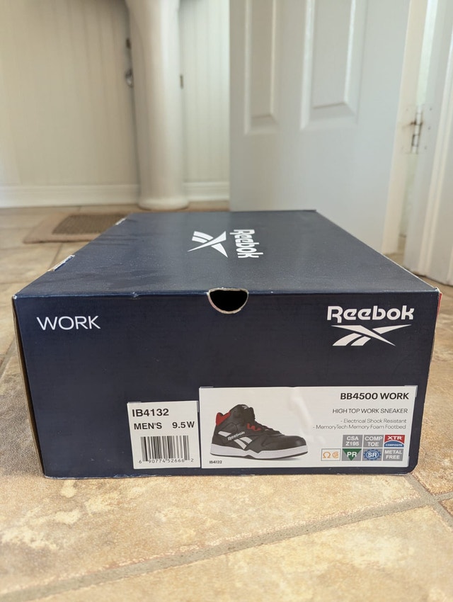 Men's 9.5W Reebok Safety Work Shoes - photo 3