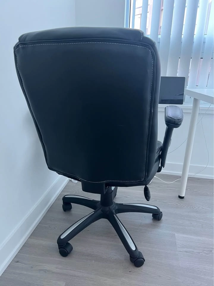 Black Faux Leather Executive Office Chair - photo 2