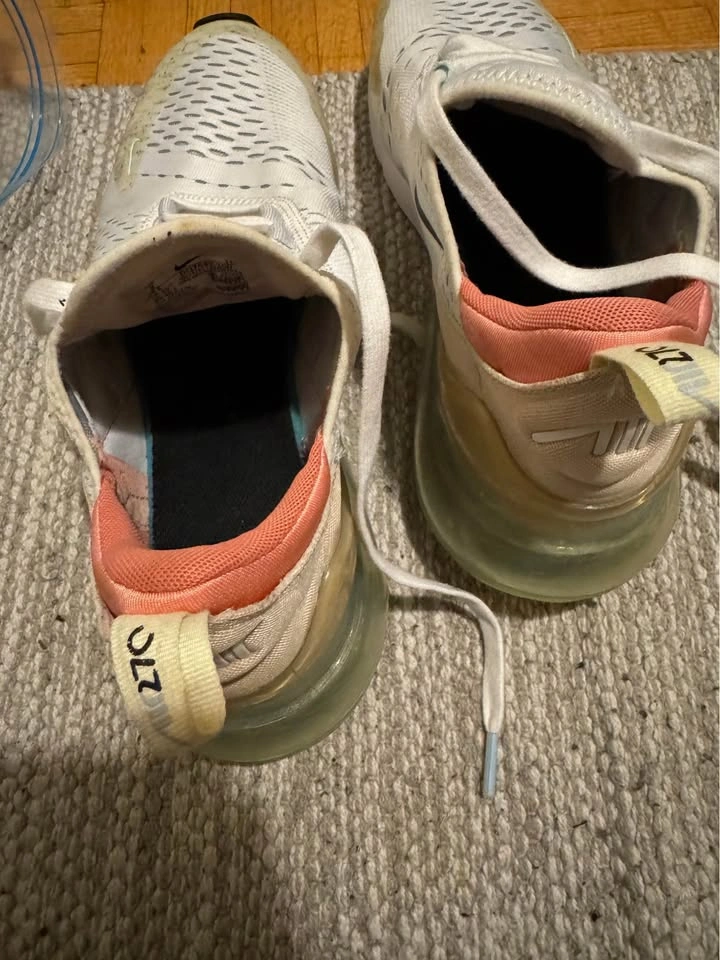 Nike Air Max 270 (size 9) - photo 3