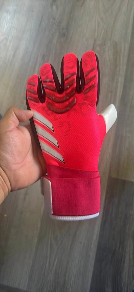 Adidas Predator Competition Goalkeeper Gloves size 7