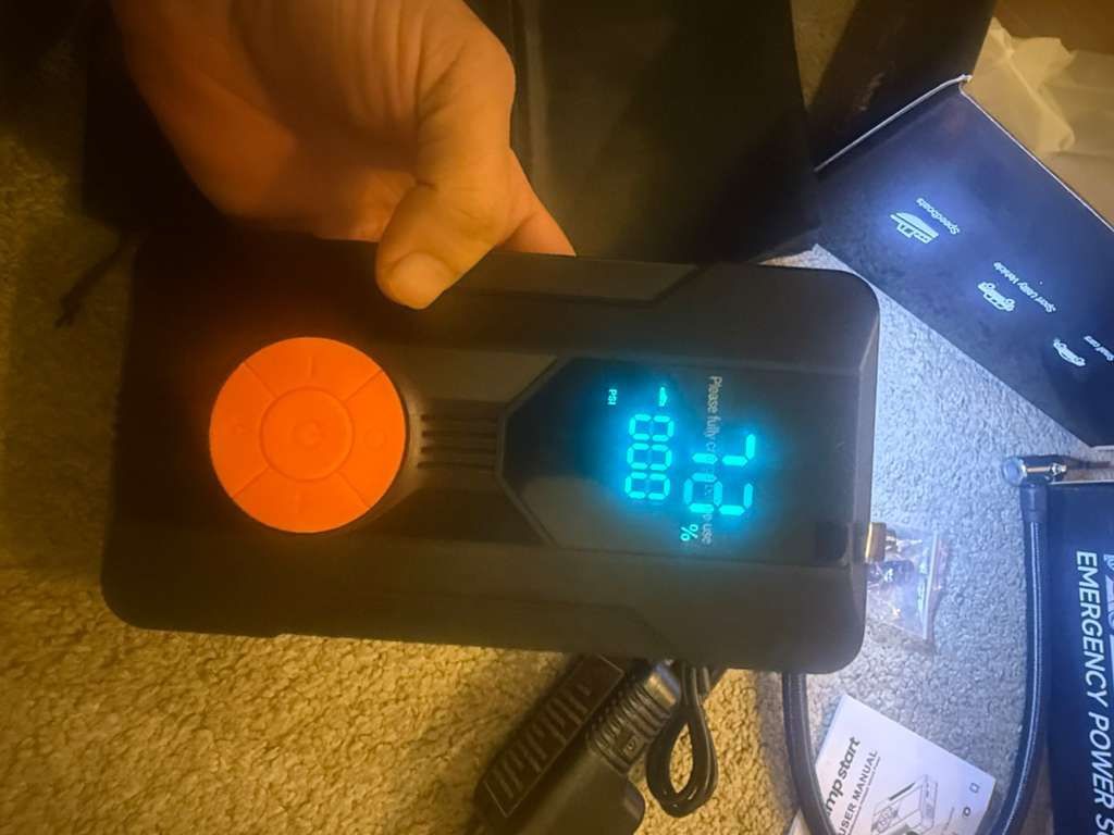 4000 AMP Jump Starter with Air Compressor - photo 4