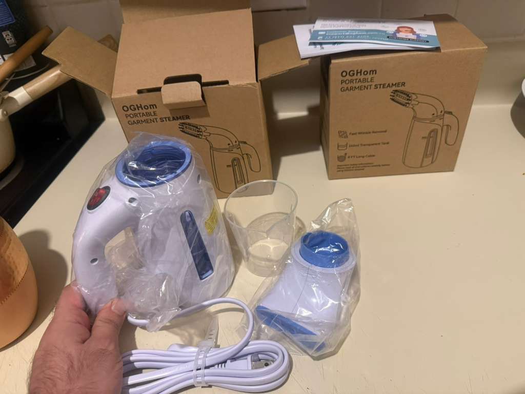 Portable Handheld Travel Garment Steamer - New