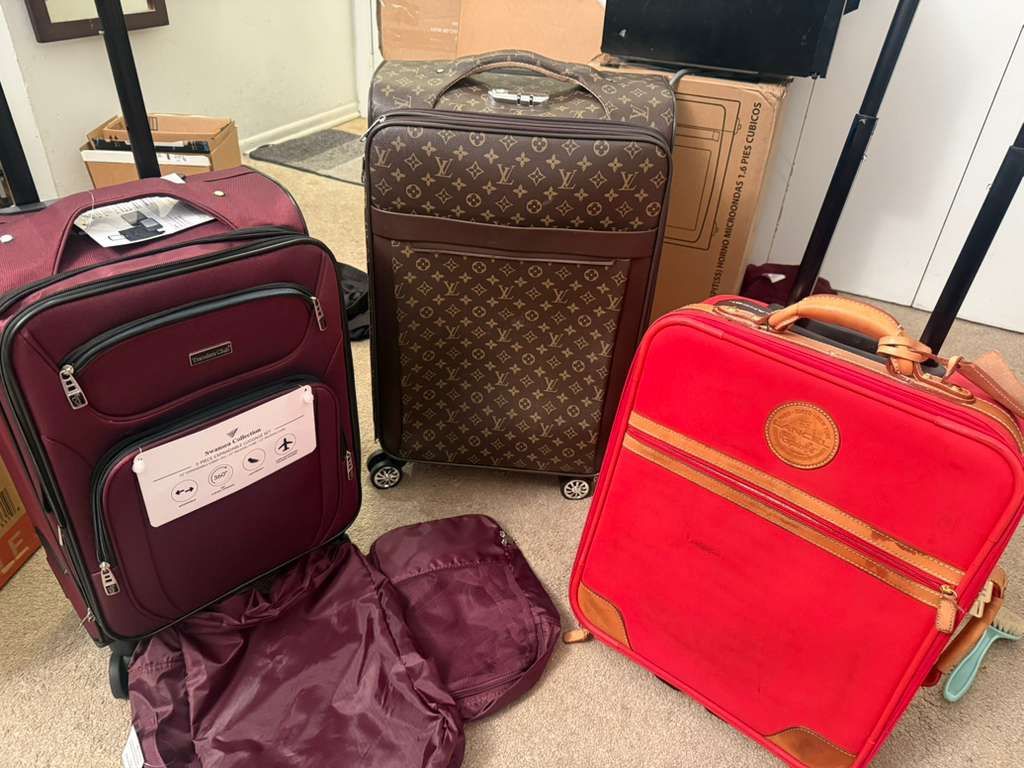 Expandable Travel Suitcase with 4 Wheels - New - photo 2