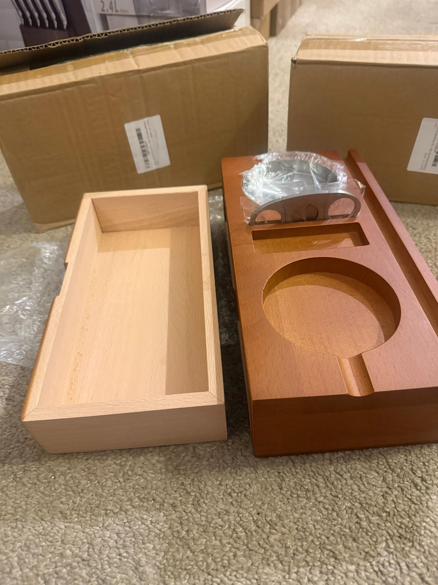 Wooden Cigar Ashtray with Cutters and Phone/Tablet Holder - photo 2