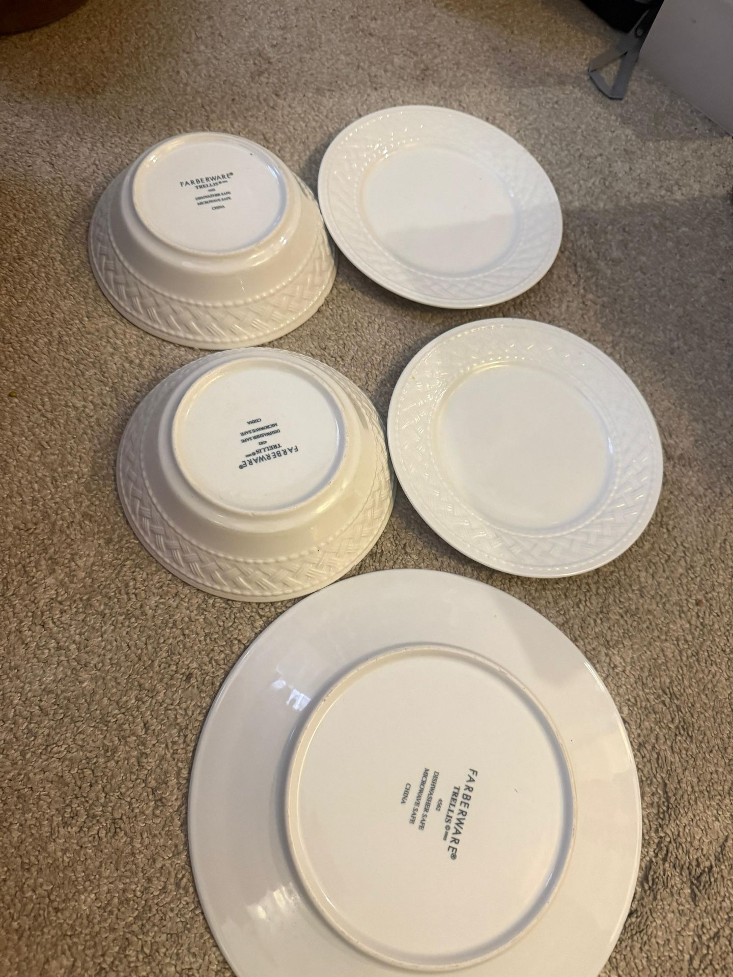 White Dinnerware Set: 5-Piece Stoneware Plates, Bowls, Mugs - photo 3