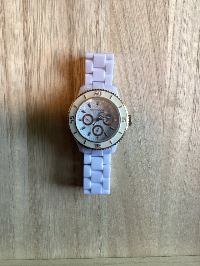 Marc Ecko White and Gold Watch - photo 5