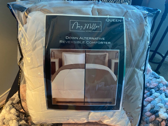 Amy Miller Home Queen Down Alternative Reversible Comforter - photo 3