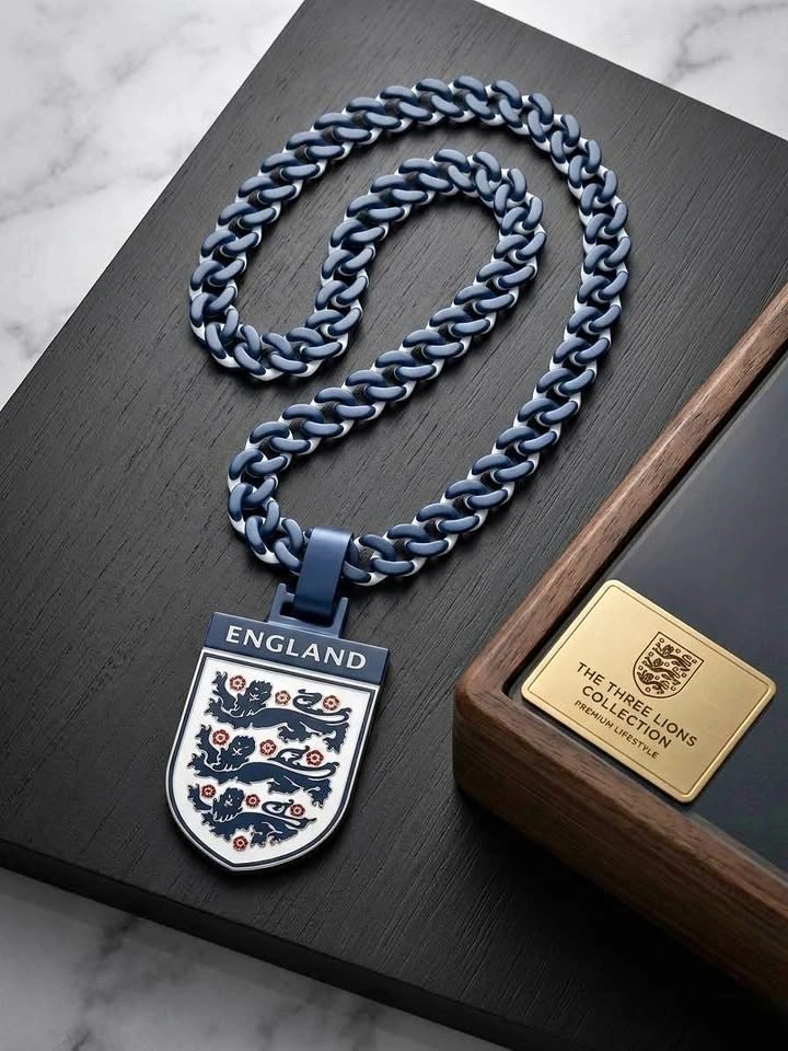 England FA World Cup Necklace – Three Lions Edition