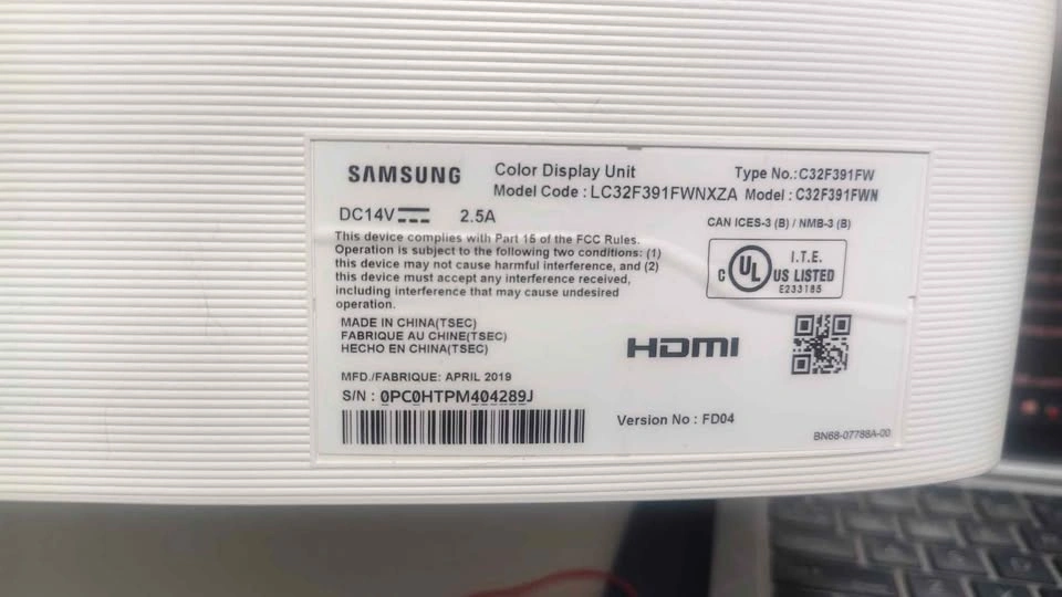 Samsung 32-inch Curved Monitor – Glossy white 60Hz - photo 4