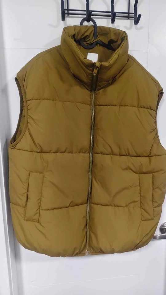 H&M Olive Green Puffer Vest (L/XL) - photo 4