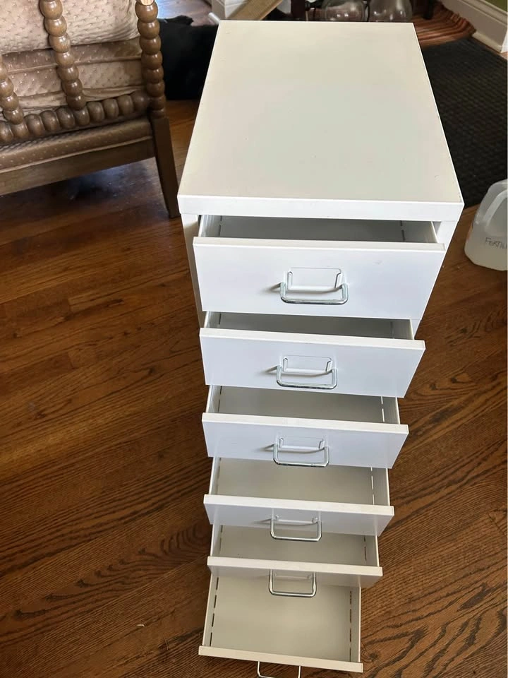 White Six Drawer Cabinet - photo 2