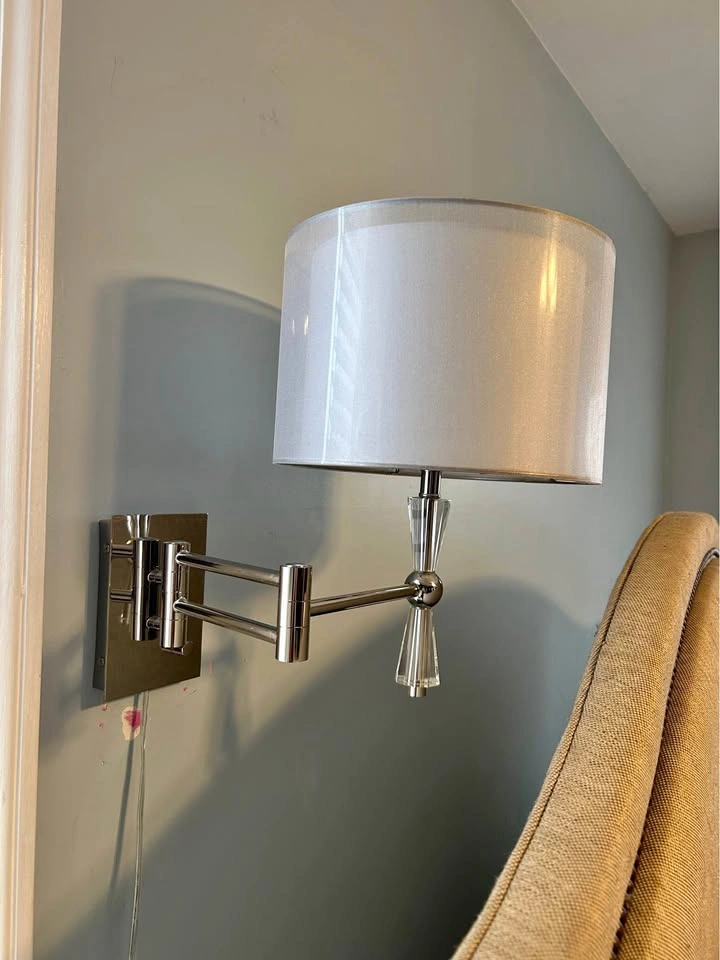 Wall swing away lamp