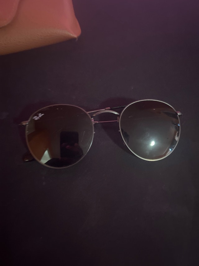 Ray-Ban Sunglasses with Original Case – Excellent Condition - photo 2