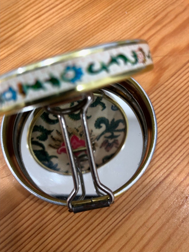 Japanese Vintage Decorative Compact Mirror - photo 3